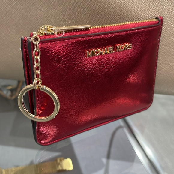 MICHAEL KORS
Jet Set Travel Small Top Zip Coin Pouch With ID
Crimson 
NWT - Picture 13 of 16